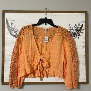 American Eagle Outfitters Lace tie front crop top